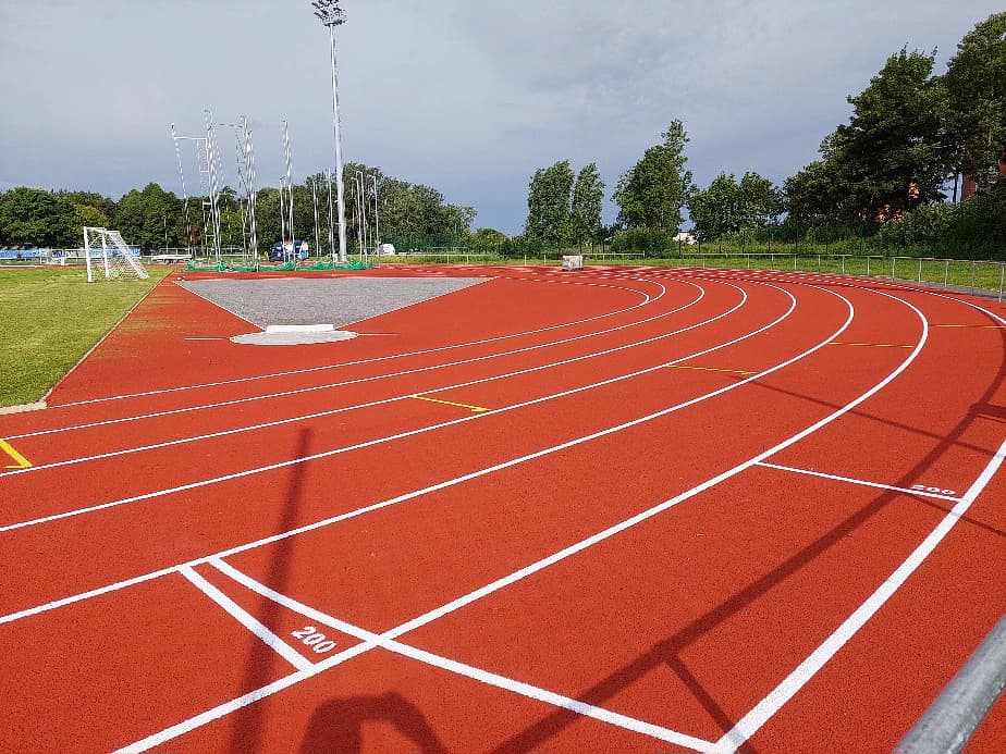 Kalevi staadioni jooksuraja kurv